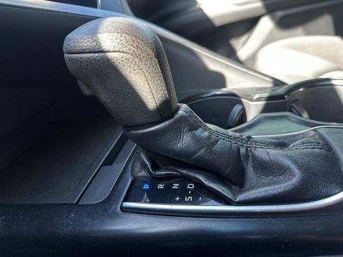 Used 2018 Toyota Camry LE image 31