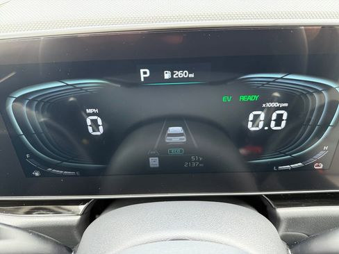 Certified 2025 Kia Niro EX Touring image 13