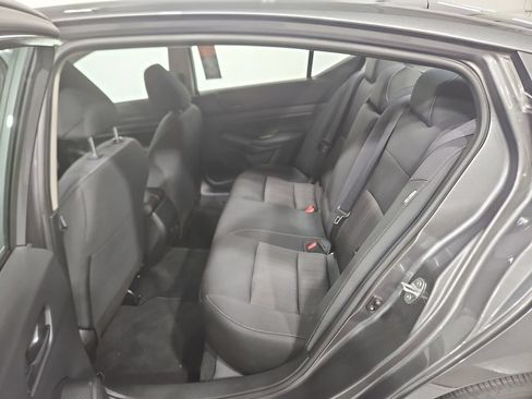 Certified 2025 Nissan Altima 2.5 S FWD image 25