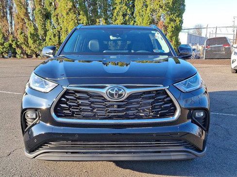 Certified 2026 Toyota Highlander Limited image 31