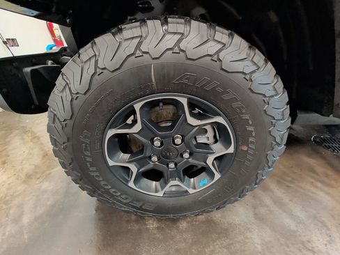 Used 2022 Jeep Wrangler Unlimited Rubicon 4xe w/ Cold Weather Group image 11