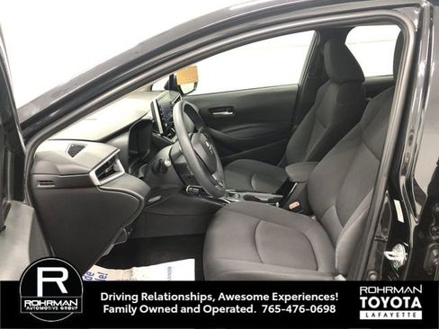 Used 2020 Toyota Corolla LE image 11