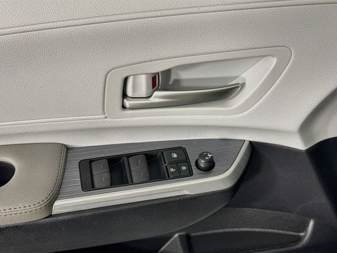 Certified 2025 Toyota Sienna XLE w/ XLE Plus Package AWD/4WD image 19