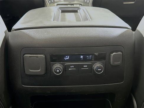 Used 2020 Chevrolet Tahoe LT image 28