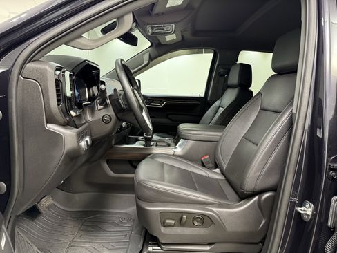 Used 2023 GMC Sierra 1500 SLT w/ SLT Premium Package image 18