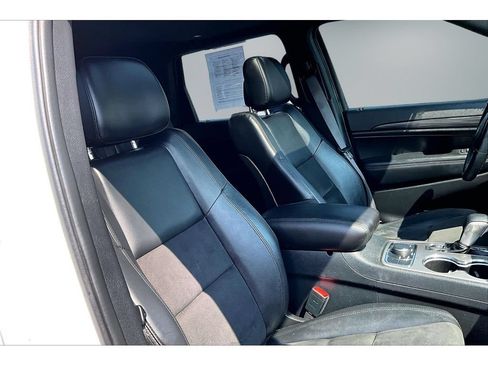 Used 2022 Jeep Grand Cherokee Laredo X AWD/4WD image 24