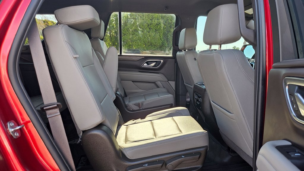 Used 2023 Chevrolet Tahoe LT w/ Luxury Package RWD image 24