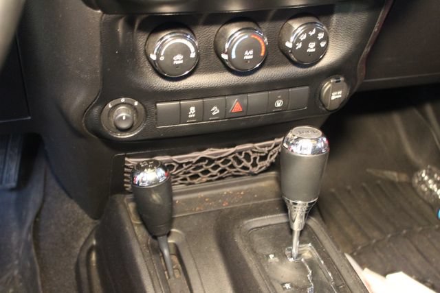 Used 2013 Jeep Wrangler Unlimited Sahara w/ Dual Top Group AWD/4WD image 18