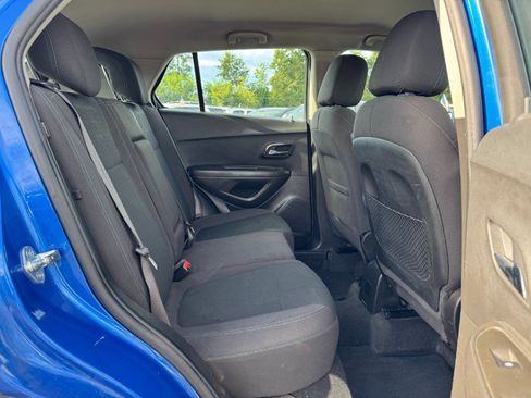 Used 2016 Chevrolet Trax LS FWD image 18