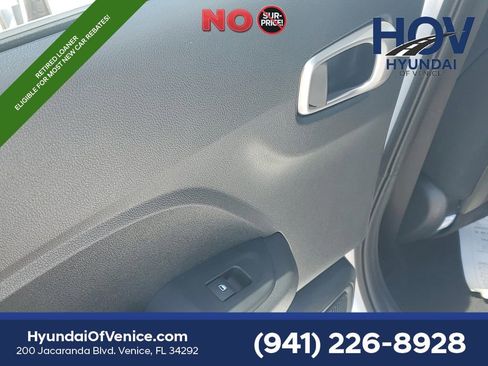 Certified 2026 Hyundai Venue SEL FWD image 14