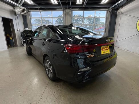 Used 2020 Kia Forte LXS image 3