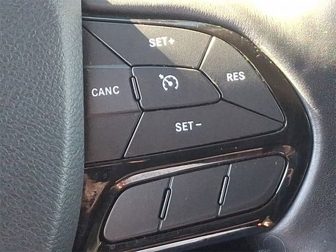 Used 2021 Jeep Cherokee Latitude Plus image 22