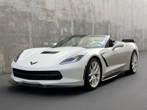 Used 2014 Chevrolet Corvette STINGRAY Z51 3LT w/ 3LT Preferred Equipment Group image 2