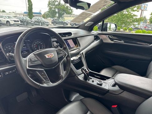 Used 2023 Cadillac XT5 Premium Luxury w/ Technology Package AWD/4WD image 11