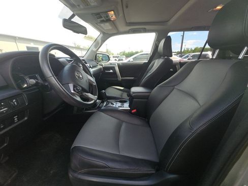 Used 2016 Toyota 4Runner SR5 Premium AWD/4WD image 8