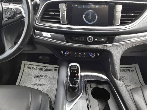 Used 2018 Buick Enclave Essence AWD/4WD image 18