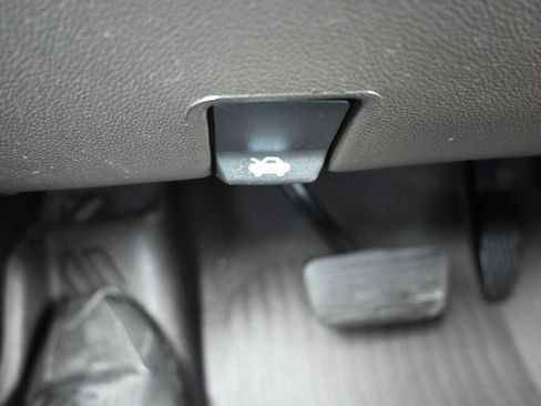 Used 2020 Chevrolet Silverado 1500 RST w/ All-Star Edition image 30