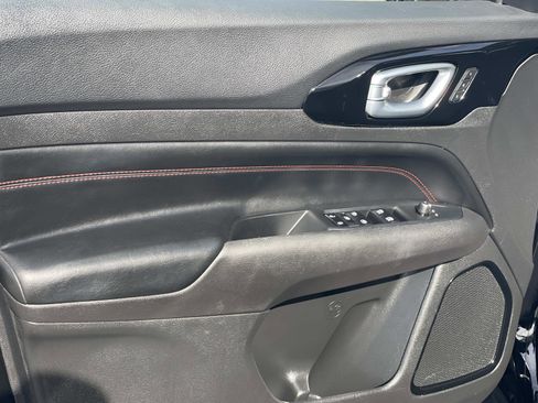 Used 2022 Jeep Compass Trailhawk w/ Trailhawk Elite Group image 21