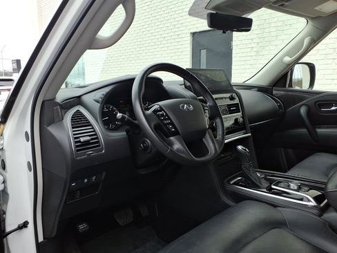 Used 2024 INFINITI QX80 Luxe image 6