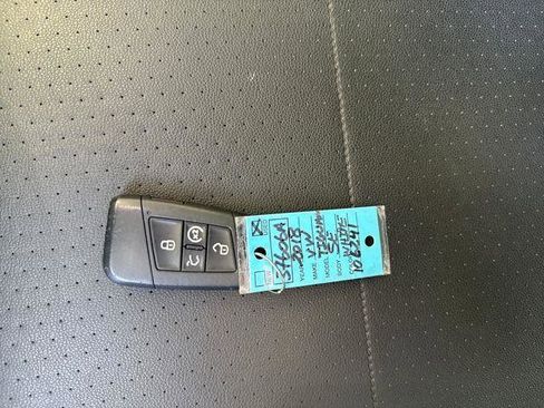 Used 2018 Volkswagen Tiguan SEL image 29