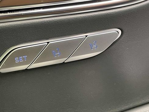 Used 2025 Genesis GV80 3.5T Prestige AWD/4WD image 38