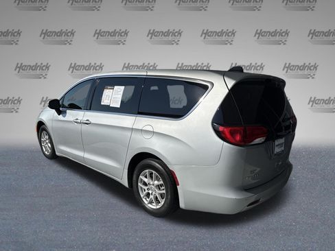 Used 2023 Chrysler Voyager LX FWD image 7
