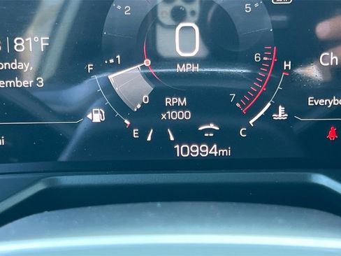 Used 2025 GMC Acadia Denali image 31