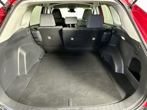 Used 2025 Toyota RAV4 XLE AWD/4WD image 29