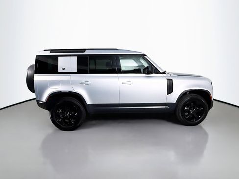 Used 2023 Land Rover Defender 110 S image 11