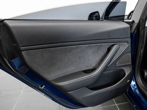 Used 2018 Tesla Model 3 Long Range image 41