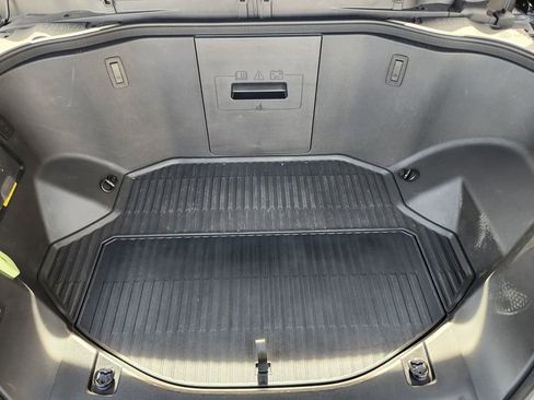 Used 2024 Ford F150 Lightning Lariat image 21