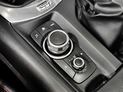 Used 2018 FIAT 124 Spider Abarth w/ Convenience Group image 27