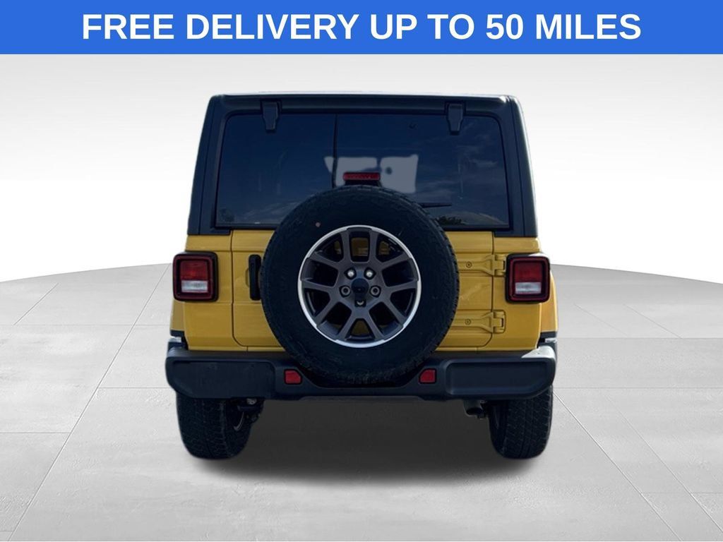 Used 2021 Jeep Wrangler Unlimited Sahara AWD/4WD image 6