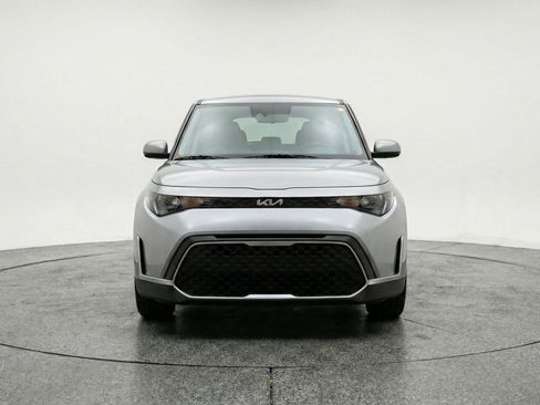 Used 2025 Kia Soul LX w/ LX Technology Package FWD image 1