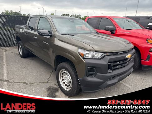 Used 2023 Chevrolet Colorado W/T RWD image 1