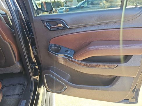 Used 2016 Chevrolet Suburban LTZ image 18