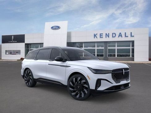 New 2026 Lincoln Nautilus Reserve w/ Jet Appearance Package image 7