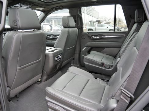 Used 2022 GMC Yukon Denali w/ Denali Premium Package AWD/4WD image 30