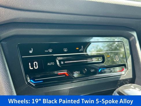 Certified 2023 Volkswagen Tiguan SE R-Line FWD image 35
