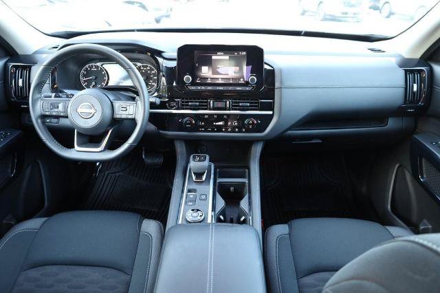 Certified 2025 Nissan Pathfinder SV AWD/4WD image 24
