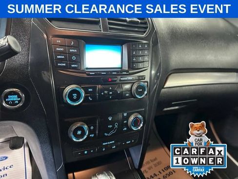 Used 2018 Ford Explorer XLT AWD/4WD image 16