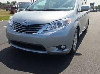 Used 2017 Toyota Sienna XLE w/ XLE Navigation Package FWD video 1