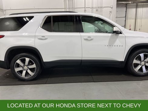 Used 2019 Chevrolet Traverse LT w/ LT Premium Package image 9