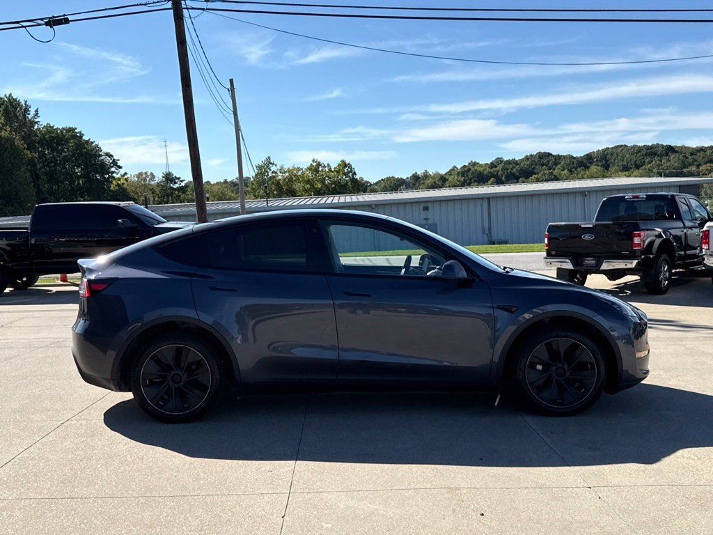Used 2023 Tesla Model Y Long Range AWD/4WD image 14