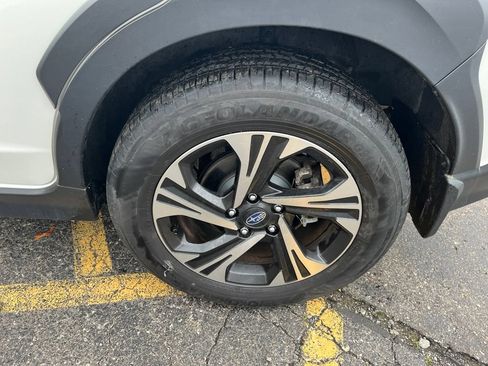 Certified 2024 Subaru Crosstrek 2.0i Premium AWD/4WD image 11