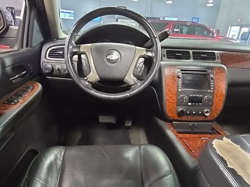 Used 2009 Chevrolet Tahoe LTZ AWD/4WD image 26