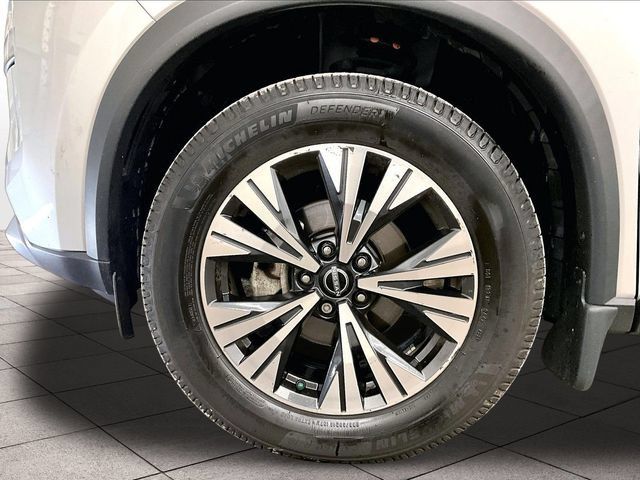 Used 2023 Nissan Rogue SV AWD/4WD image 8
