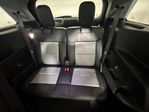 Used 2022 Ford Explorer XLT w/ Equipment Group 202A image 25