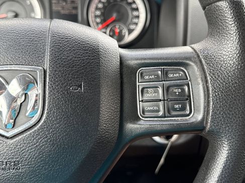 Used 2019 RAM 1500 Classic SLT RWD image 19