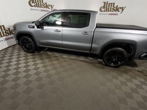 Used 2025 GMC Sierra 1500 Elevation image 5